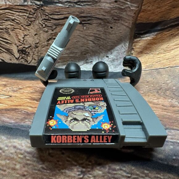 Loot Crate Exclusive 10-Doh! Korben's Alley Vinyl Figure by Squid Kids Ink - Picture 6 of 7